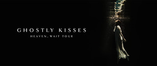 Dunkles Bild mit Text 'Ghostly Kisses, Heaven, Wait Tour' links und einer Person unter Wasser in einem Kleid rechts.